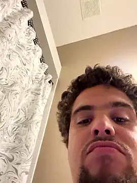 bigitaliandic online show from December 2024 10:19:01 PM