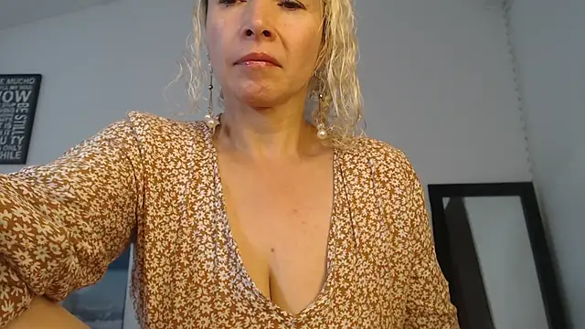 Ingridbergman online show from February 2025 03:52:01 PM