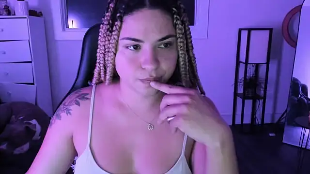 MelSaunders online show from October 2025 04:05:02 AM