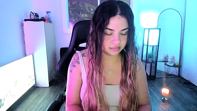 MelSaunders online show from November 2025 04:15:01 AM