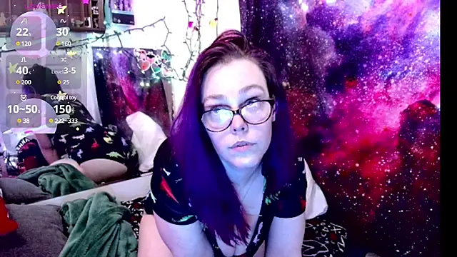 EverlyEster online show from February 2025 10:48:02 AM