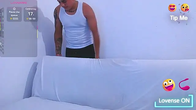 Latino Junge online show from January 2025 12:09:02 PM