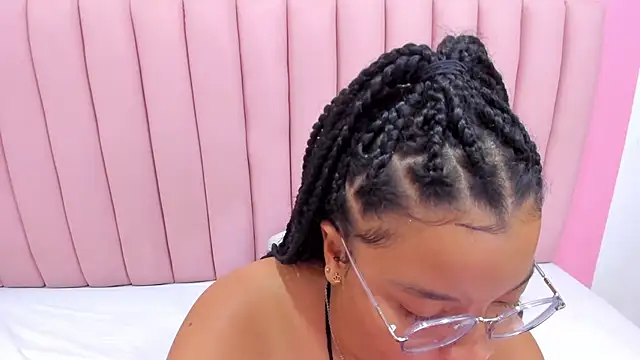 ISABELLA 020 online show from February 2025 03:41:02 PM