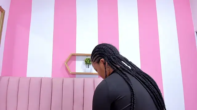 ISABELLA 020 online show from March 2025 11:33:02 AM