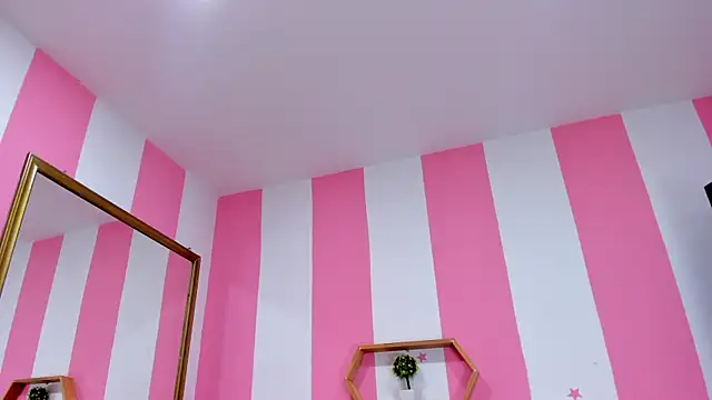 ISABELLA 020 online show from October 2025 01:34:02 PM