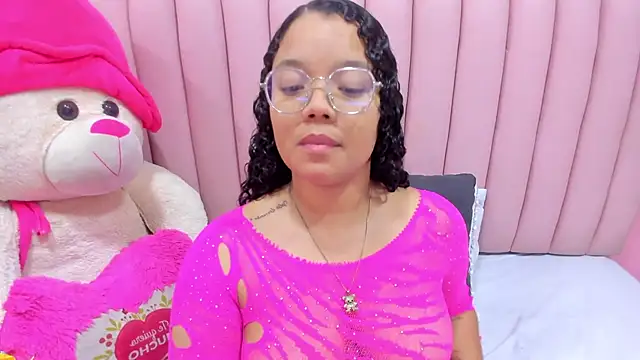 ISABELLA 020 online show from November 2025 02:06:02 PM