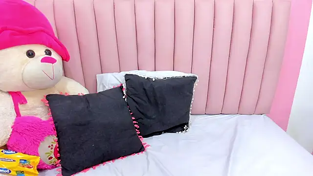 ISABELLA 020 online show from November 2025 04:09:01 PM