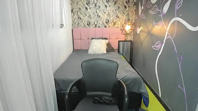 EmmaaEvans  online show from January 2025 11:56:02 AM