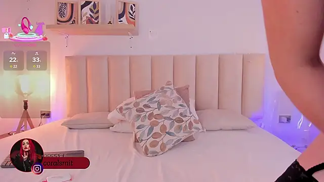 coralsmith11 online show from October 2025 04:48:02 PM