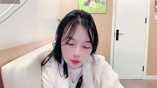 AKiKi711 online show from February 2026 04:35:01 PM