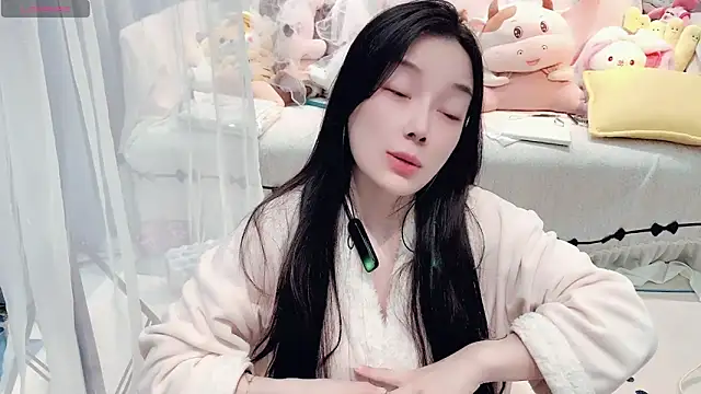 AKiKi711 online show from March 2026 05:07:02 PM