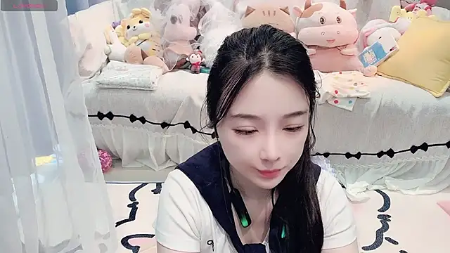 AKiKi711 online show from April 2026 04:59:02 AM