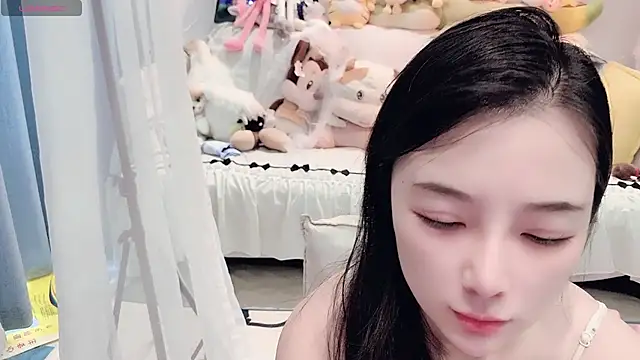 Snapshot of AKiKi711 chatting on July 2026 05:11:01 AM AKiKi711 online show from July 2026 05:11:01 AM