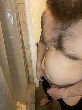 Snapshot of whitehammer94u chatting on January 2025 04:57:02 AM whitehammer94u online show from January 2025 04:57:02 AM