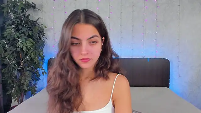 Milana Crystal  online show from December 2024 08:11:02 AM