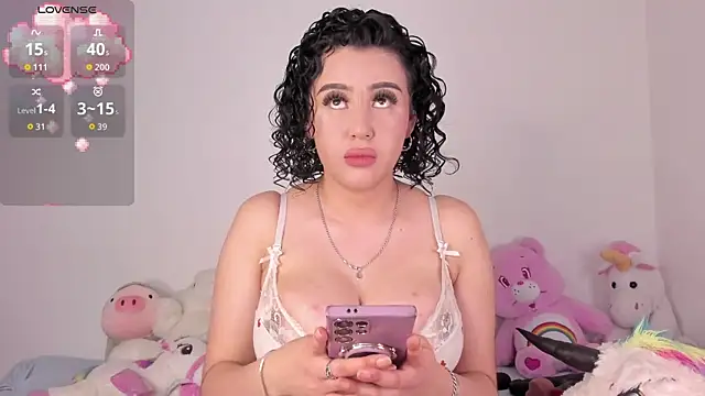 Yuna Hot online show from March 2026 06:25:01 AM