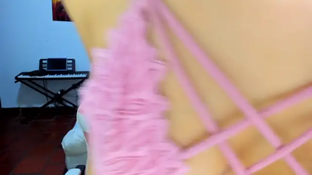 jessi and boy online show from November 2025 07:24:02 PM