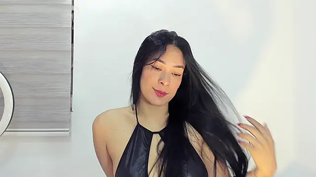 bella hadid1  online show from December 2025 09:52:01 PM