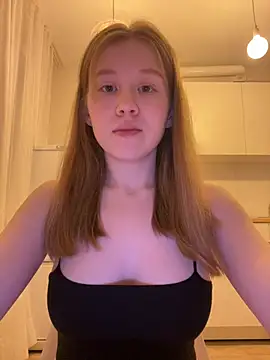 Snapshot of Eva_Weyne chatting on May 2026 09:20:02 PM Eva Weyne online show from May 2026 09:20:02 PM