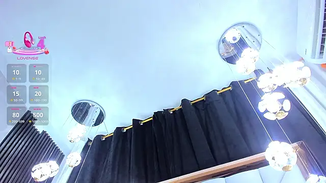 SarayRoyse online show from March 2026 07:32:01 PM