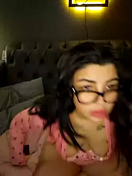 Snapshot of Esmertarcinim chatting on December 2024 06:38:02 PM Esmertarcinim online show from December 2024 06:38:02 PM