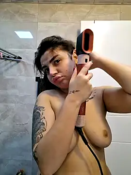 Snapshot of Esmertarcinim chatting on January 2025 01:41:02 PM Esmertarcinim online show from January 2025 01:41:02 PM