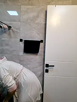 Snapshot of Esmertarcinim chatting on February 2025 11:45:02 AM Esmertarcinim online show from February 2025 11:45:02 AM