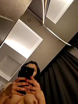 Snapshot of Esmertarcinim chatting on February 2025 12:55:02 PM Esmertarcinim online show from February 2025 12:55:02 PM