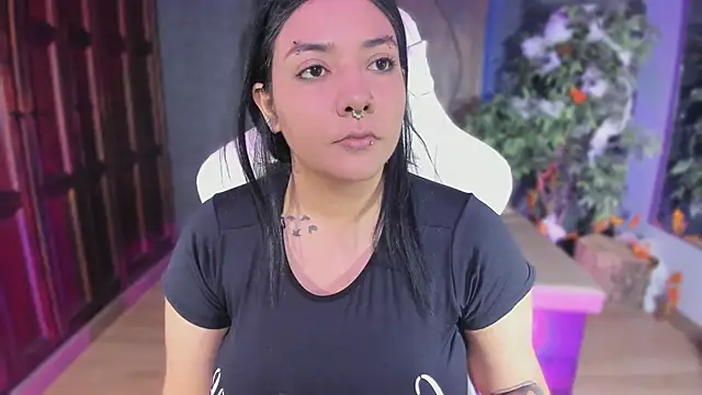 Evelynn online show from October 2025 11:00:02 AM