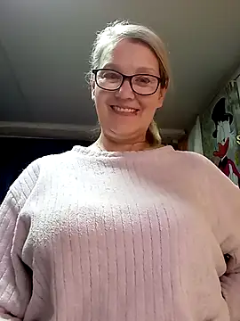 irinamaux online show from April 2026 02:47:02 PM