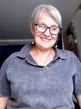 irinamaux online show from June 2026 02:01:02 PM