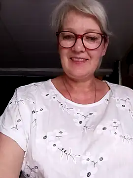 irinamaux online show from July 2026 07:02:01 AM
