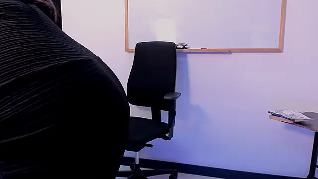 Sofi Perez  online show from October 2025 11:42:02 AM