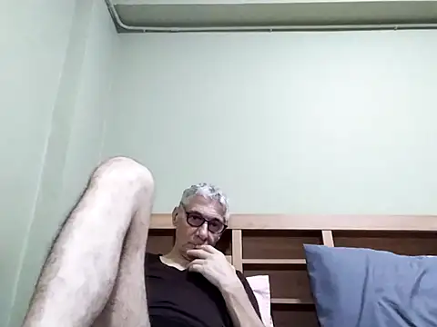 BIGUNCUTHARDCOCK online show from October 2025 01:53:02 PM