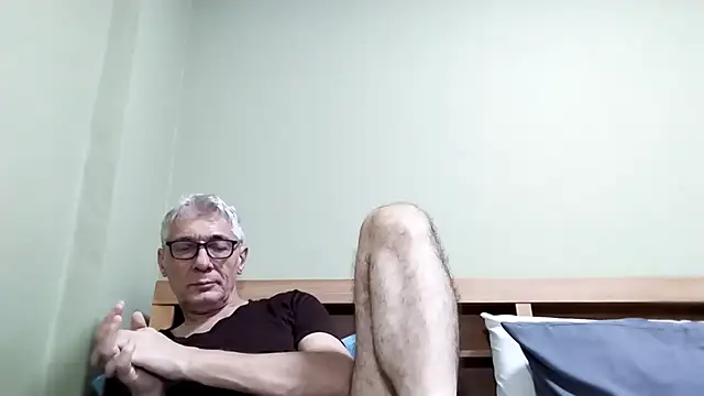 BIGUNCUTHARDCOCK online show from October 2025 11:44:02 AM