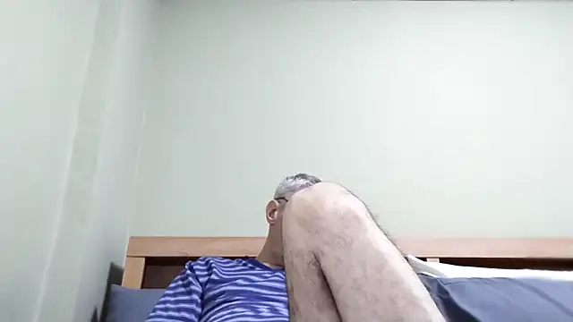 BIGUNCUTHARDCOCK online show from October 2025 12:44:02 PM