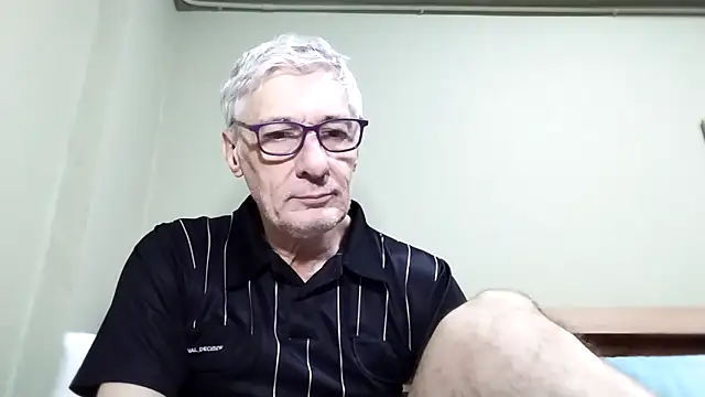 BIGUNCUTHARDCOCK online show from November 2025 12:00:02 AM