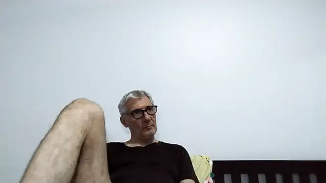 BIGUNCUTHARDCOCK online show from February 2026 01:29:02 PM