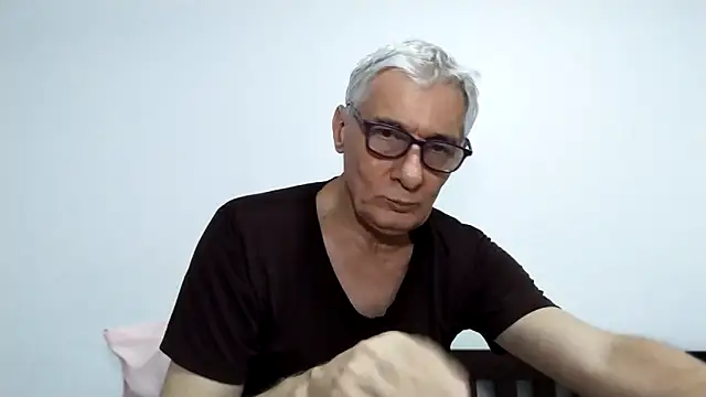 BIGUNCUTHARDCOCK online show from April 2026 02:03:02 PM