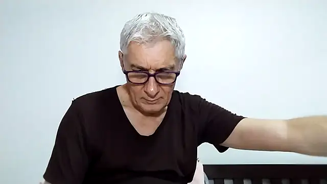 BIGUNCUTHARDCOCK online show from April 2026 02:20:02 AM