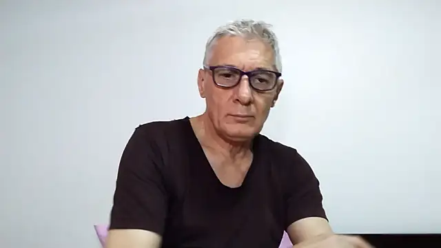 BIGUNCUTHARDCOCK online show from April 2026 01:31:02 AM