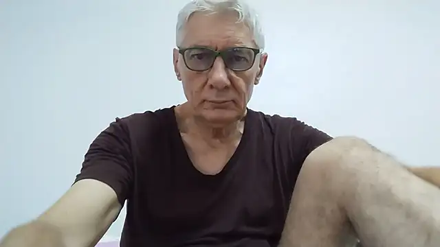 Snapshot of BIGUNCUTHARDCOCK chatting on June 2026 12:19:01 AM BIGUNCUTHARDCOCK online show from June 2026 12:19:01 AM