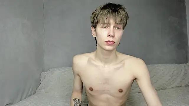 Makentoshi  online show from March 2026 07:19:01 PM