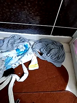 modelturanist27 online show from April 2026 10:34:02 PM