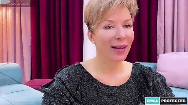 Snapshot of UrGoddessJenny chatting on January 2025 03:19:01 PM UrGoddessJenny online show from January 2025 03:19:01 PM