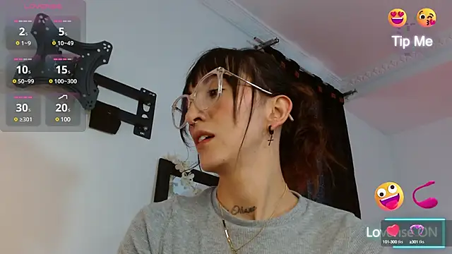 Sakura and yuki online show from February 2025 09:32:02 PM