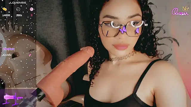 Snapshot of Queen_Deepthroat chatting on July 2026 12:13:02 AM Queen Deepthroat online show from July 2026 12:13:02 AM