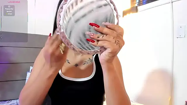 Julieta Coopeer  online show from March 2026 10:42:01 AM