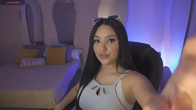 sarawinstone online show from February 2026 08:04:02 PM