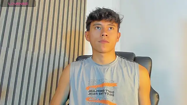 Snapshot of Angel_esteban_fx chatting on April 2026 09:08:01 PM Angel esteban fx online show from April 2026 09:08:01 PM